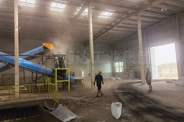 菌菇棒有機(jī)肥生產(chǎn)粉碎設(shè)備