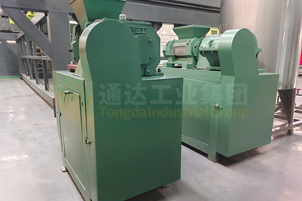 有機(jī)肥粉碎機(jī)