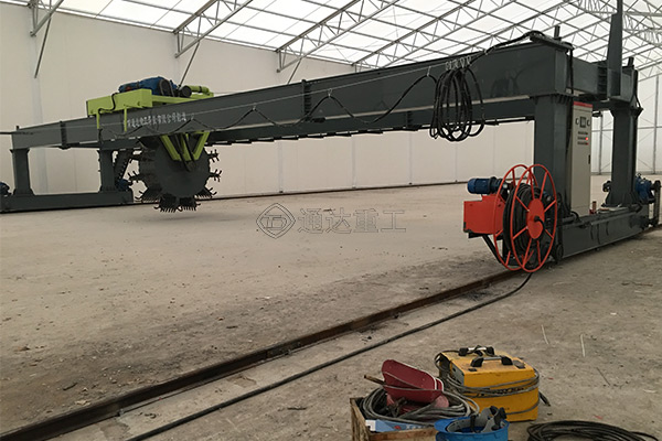 有機肥加工設(shè)備大跨度葉輪式翻拋機