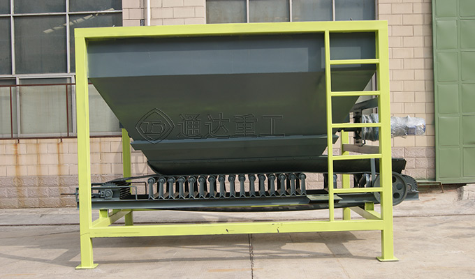 豬糞有機(jī)肥變頻式鏟車喂料機(jī)